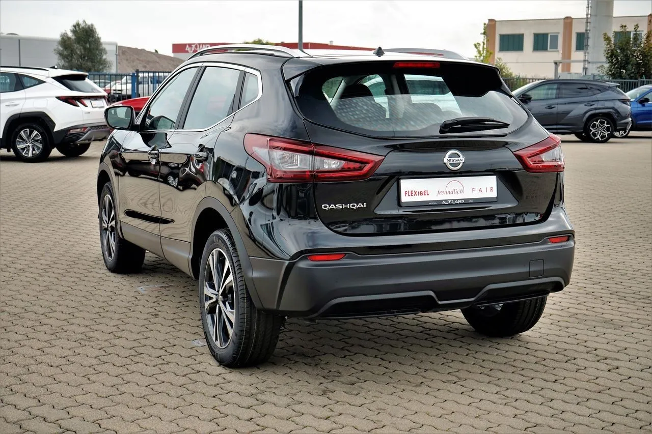 Nissan Qashqai 1.3 DIG-T...  Image 2