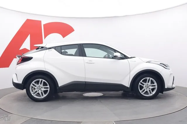 Toyota C-HR 1,8 Hybrid Active Edition - Älyavain/ Kamera / N Image 6